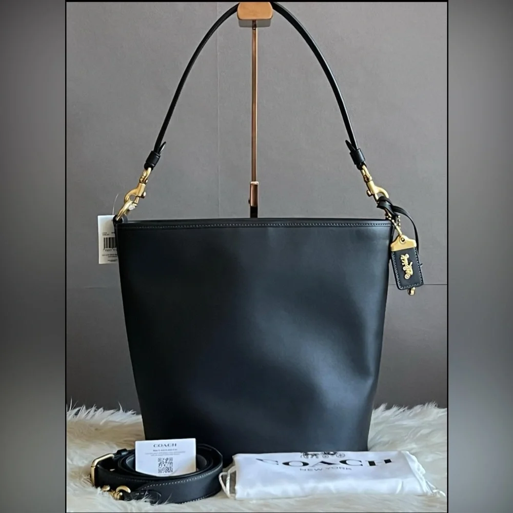 CH726 - Coach Dakota Bucket Bag - Picture 1 of 14